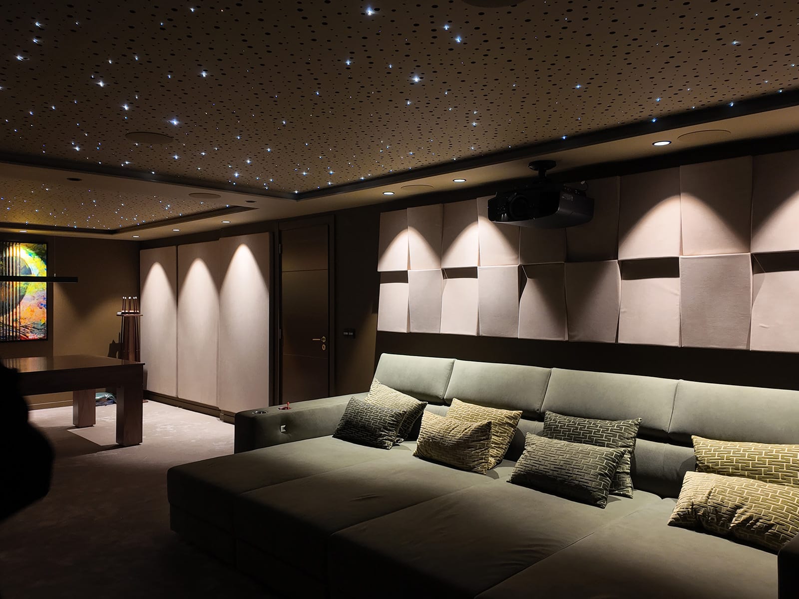 https://grupojota.com/wp-content/uploads/2026/09/PROJETOS-DE-ILUMINACAO-INTERIOR-E-EXTERIOR-GRUPOJOTA.jpg